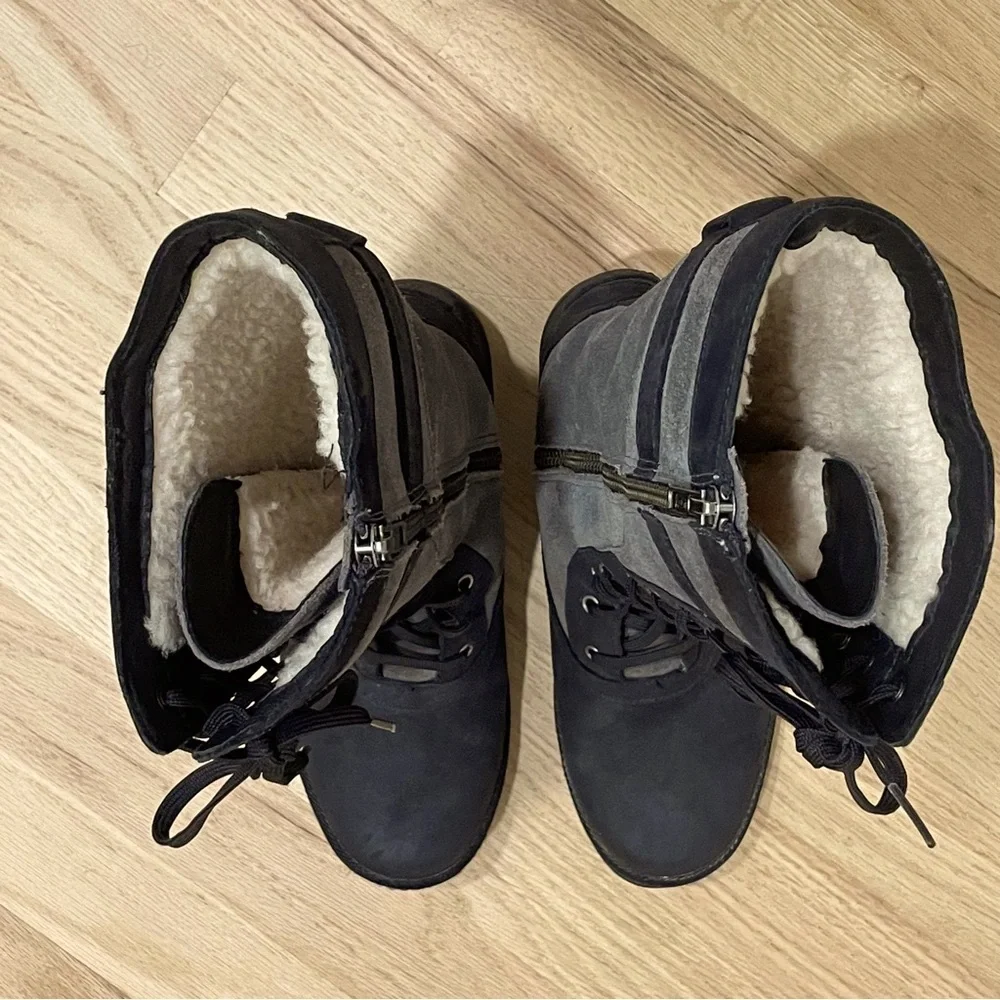 UGG BRYSTL BLACK 11”TALL BOOTS WATERPROOF Size 6